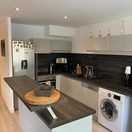 Apartment Le Globetrotteur T3 Pour 4 Pers 70m2 Au Coeur D'annecy *