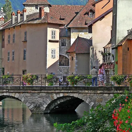 Le Globetrotteur T3 Pour 4 Pers 70m2 Au Coeur D'annecy *